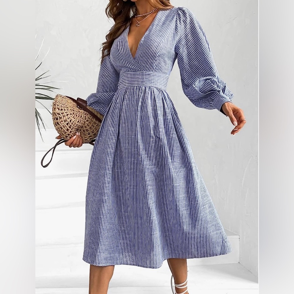 NWT Cupshe v-neck blue pinstripe maxi dress with long sleeves.